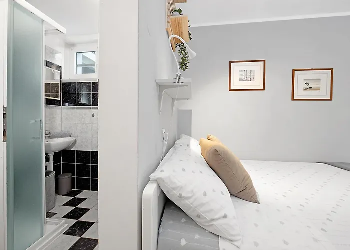 Valkane Private Garden * Pula