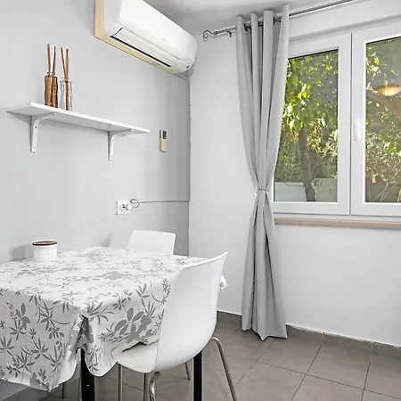 Valkane Private Garden * بولا