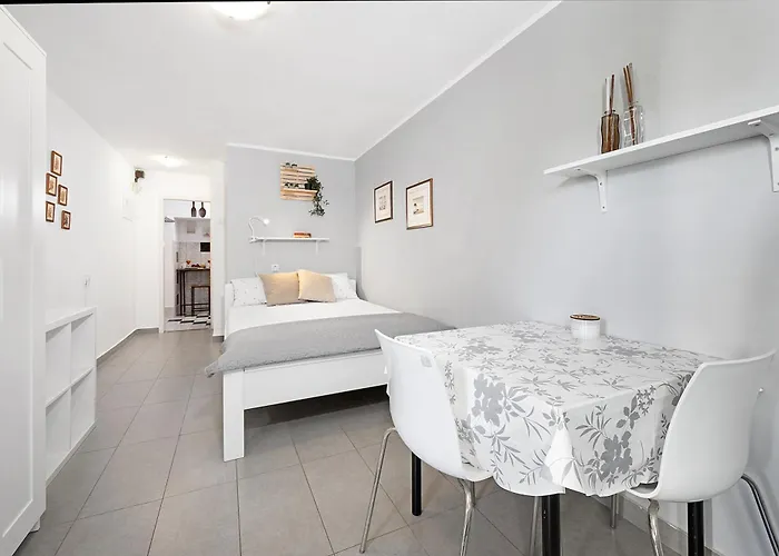 Apartman Valkane Private Garden Póla