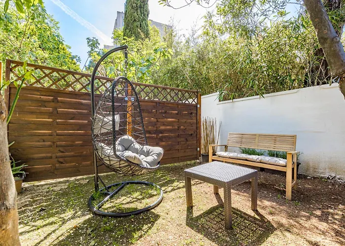 Apartment Valkane Private Garden