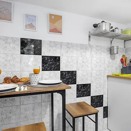 Valkane Private Garden Apartment *